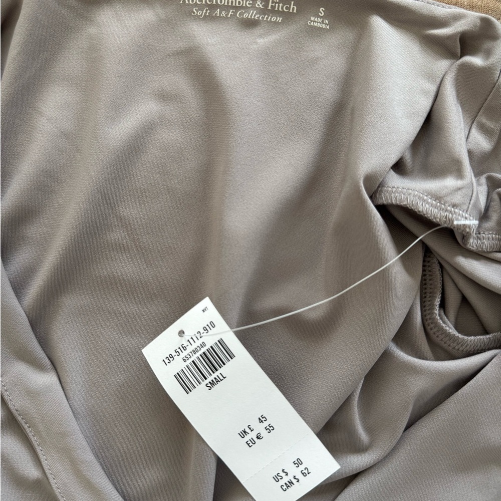 NWT Gray Long Sleeve Bodysuit - Picture 5 of 5